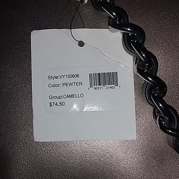 Brand New with tags Guess purse - Picture 3 of 4